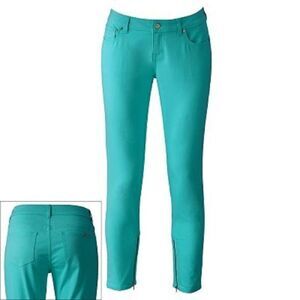 ✨HP✨Women's Jennifer Lopez Ankle Zip Skinny Jeans ✨